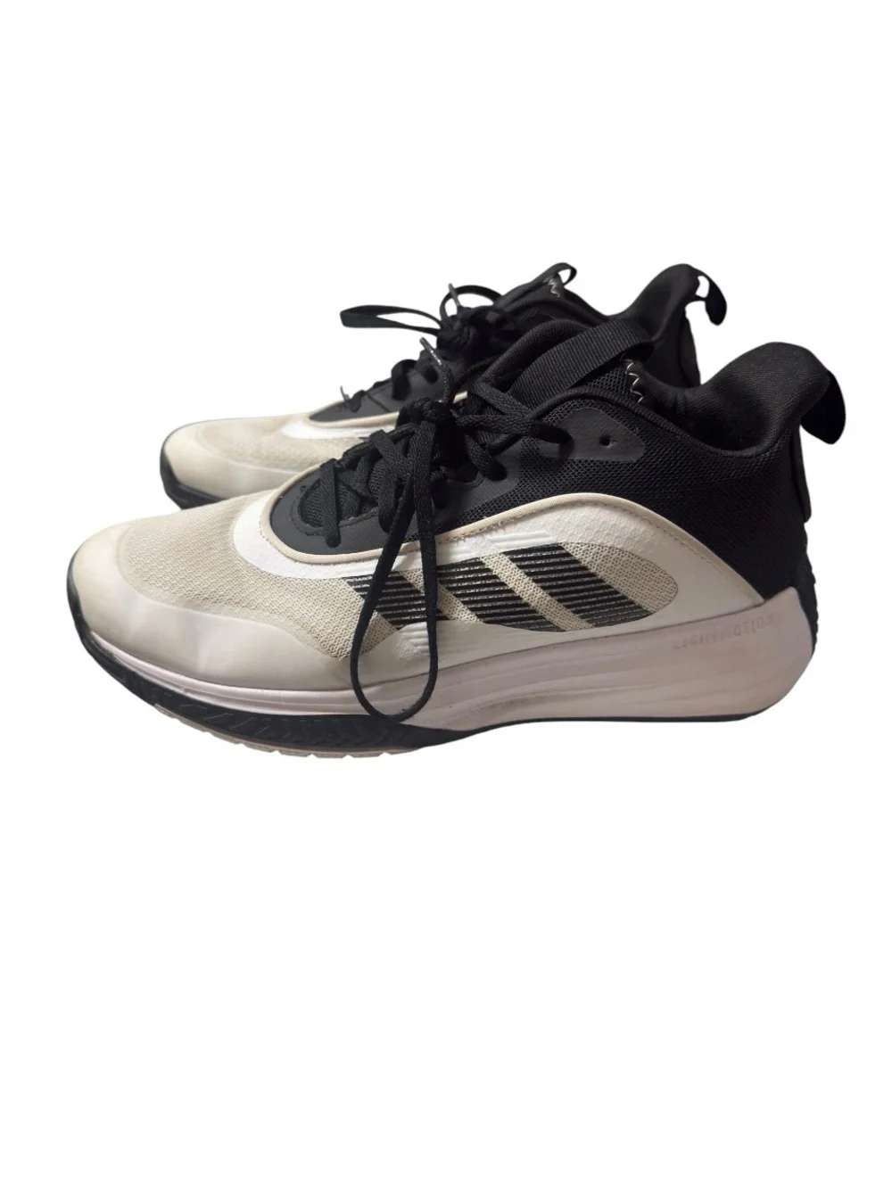 Adidas Men's Own The Game 3.0 Basketball Sneakers EUC white/black size 9.5
